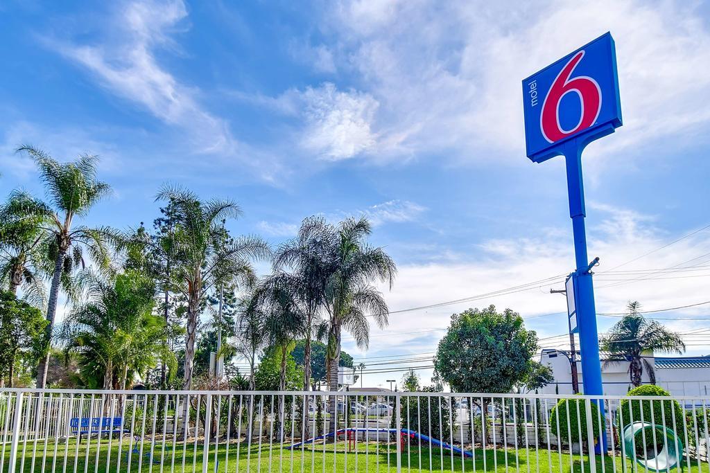 Motel 6 Garden Grove Εξωτερικό φωτογραφία