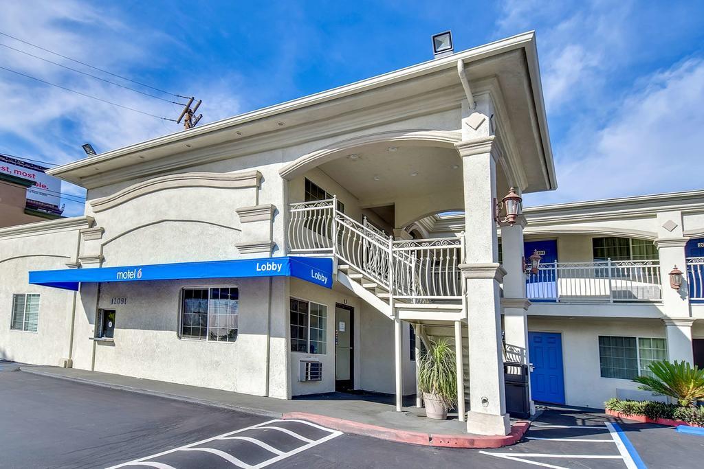 Motel 6 Garden Grove Εξωτερικό φωτογραφία