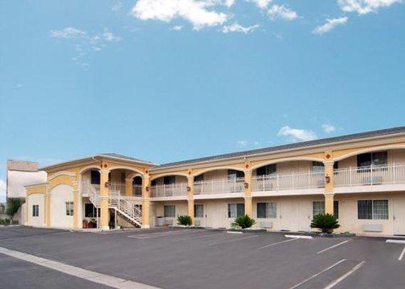 Motel 6 Garden Grove Εξωτερικό φωτογραφία