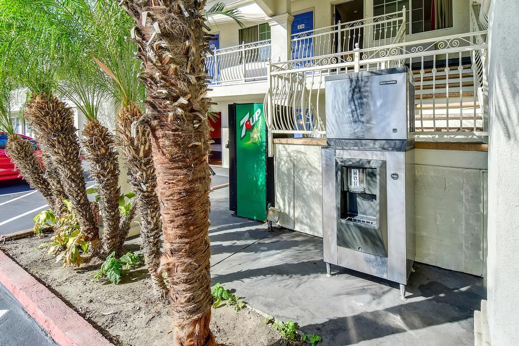 Motel 6 Garden Grove Εξωτερικό φωτογραφία